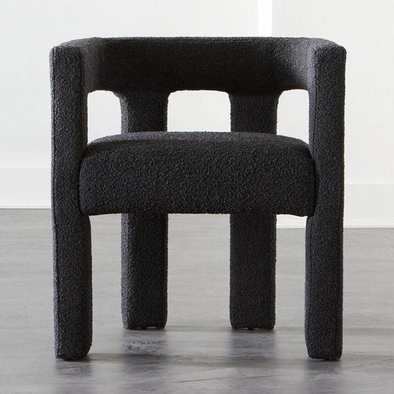 Black Stature Lounge Chair