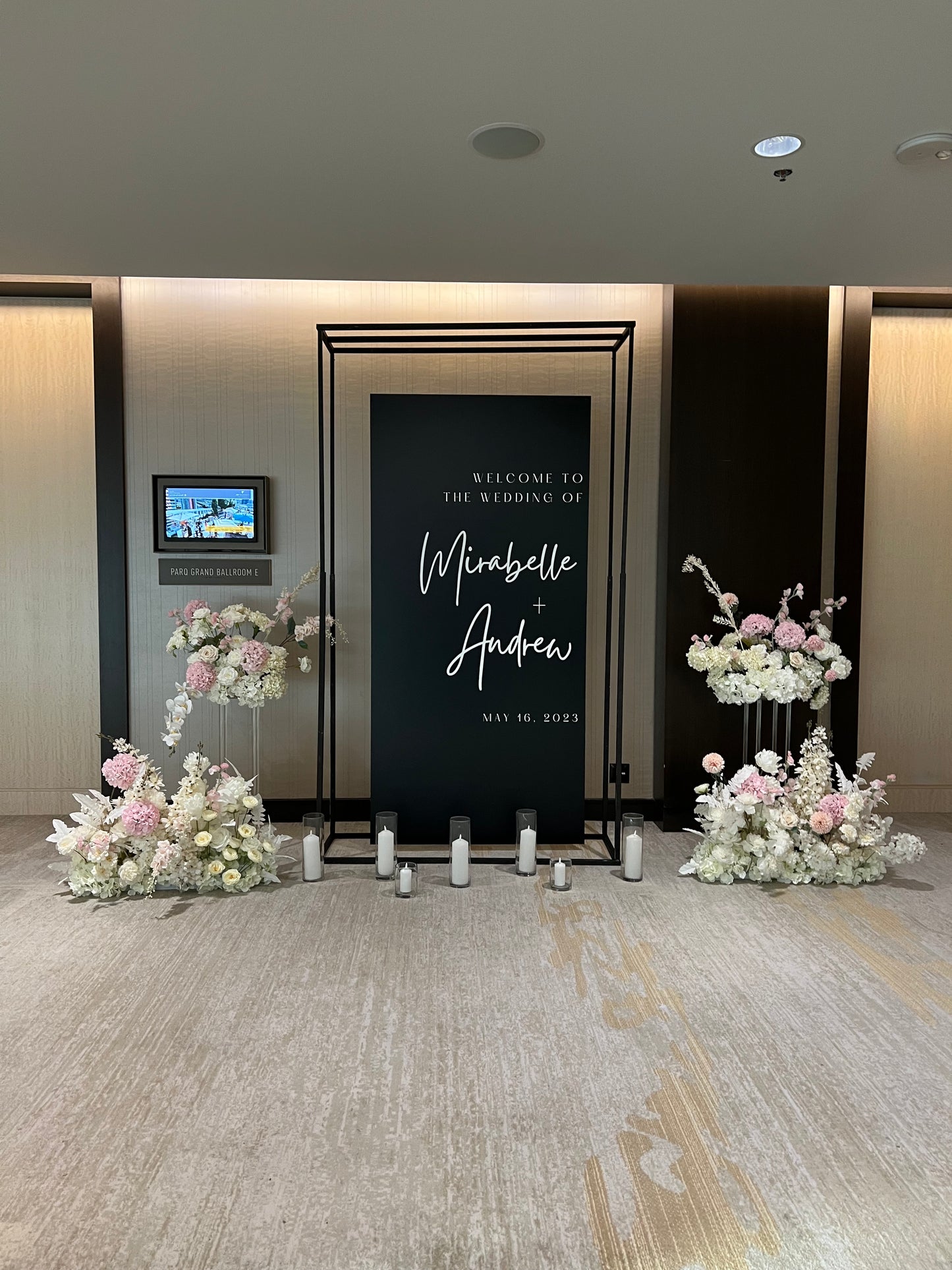 Adjustable Welcome Sign/Seating Chart Signage Stand