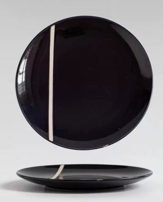 Lumi Black Plate 8”