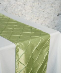 Apple Pintuck Runner